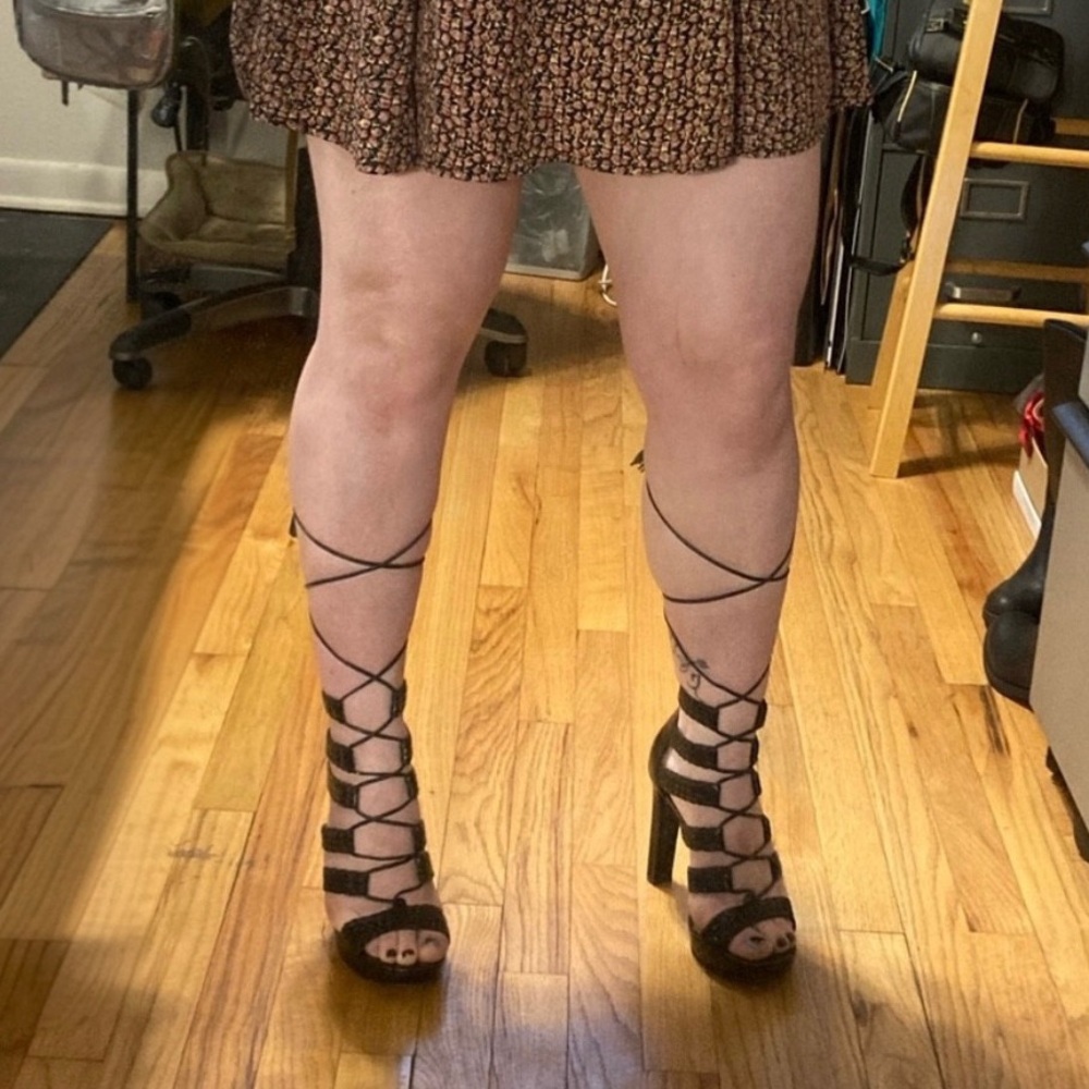 Michael Kors Monterey platform high heel - Picture 8 of 11